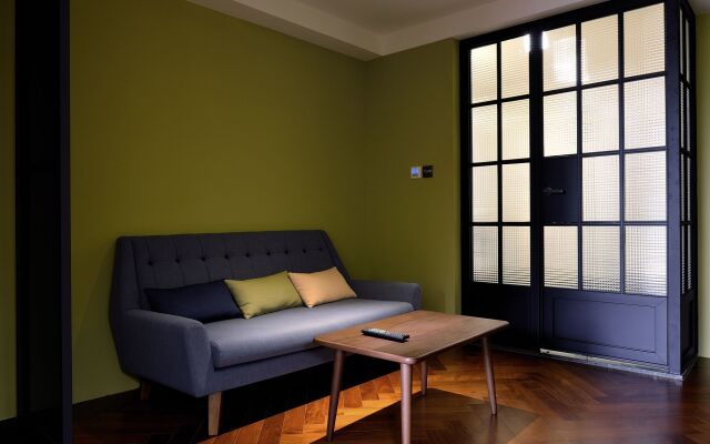 Red Dot Hotel