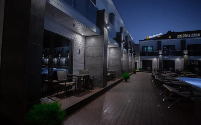 Grand Sapphire Village