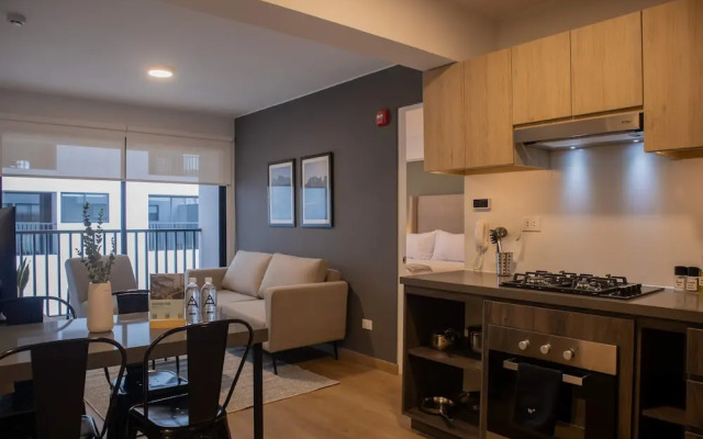 w Magnificent 2BR w/ Balcony in Miraflores