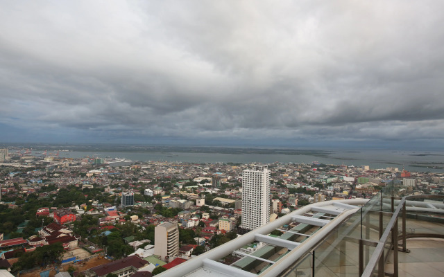 Crown Regency Hotel and Towers