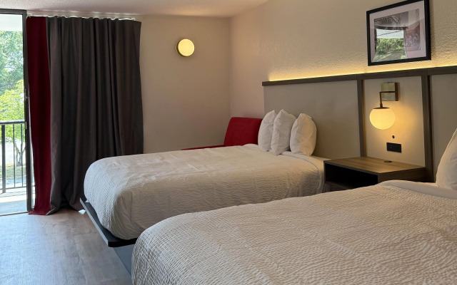 Travelodge by Wyndham Lumberton
