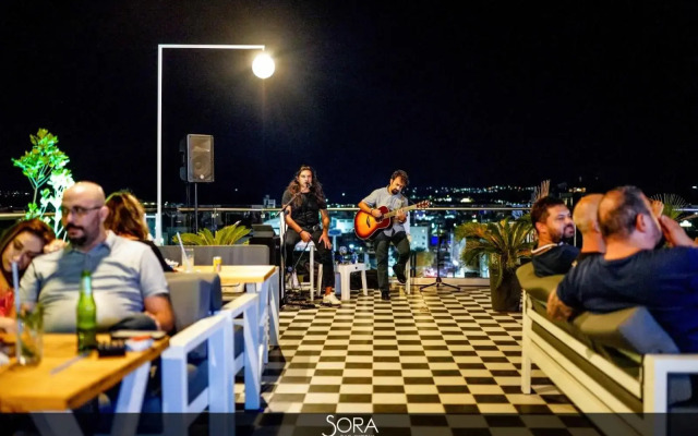 Sky Roof Hotel