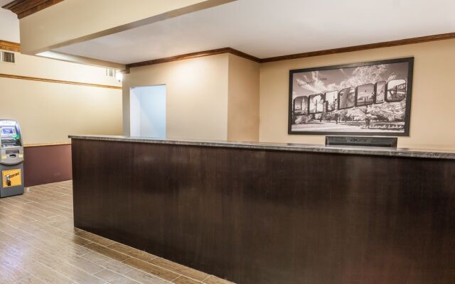 Super 8 Kirkland Lake