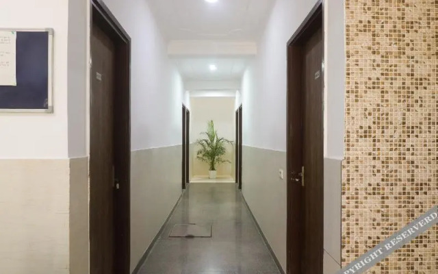 OYO 81499 Second Home Residency