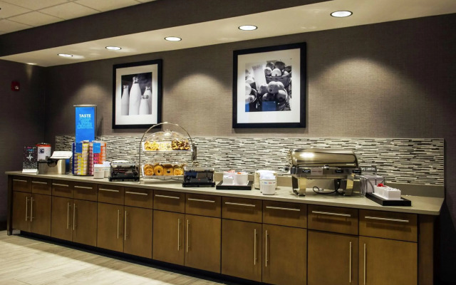 Hampton Inn & Suites Foxborough/Mansfield