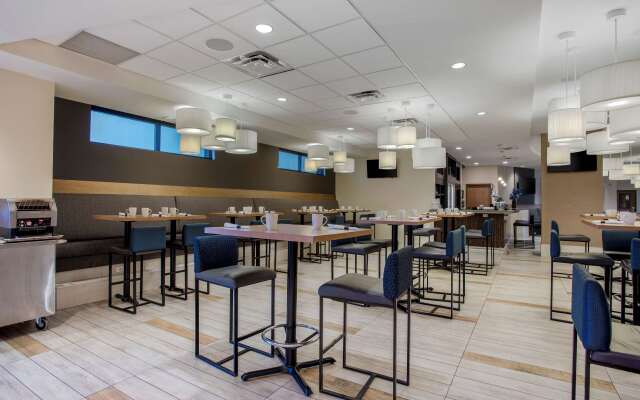 Best Western Plus Sawridge Suites