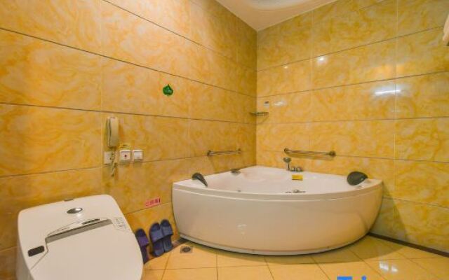 Linhai Business Hostel