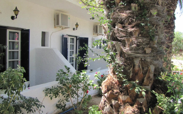 Eden Ios Rooms