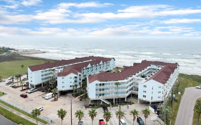 Seascape 2216 Hotel Room