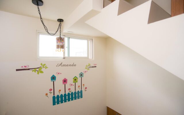 Vicky House