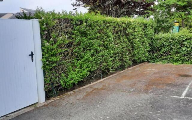 Sumptuous Holiday House Near The Beaches