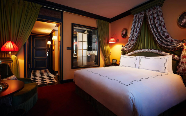 L'Escape Hotel