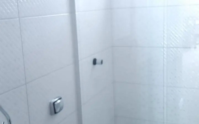 Excelente apto em Caiobá a 3 quadras da praia!