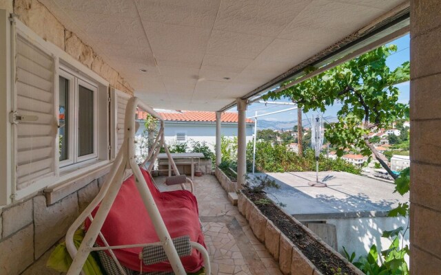 Awesome Home in Splitska With Wifi and 3 Bedrooms