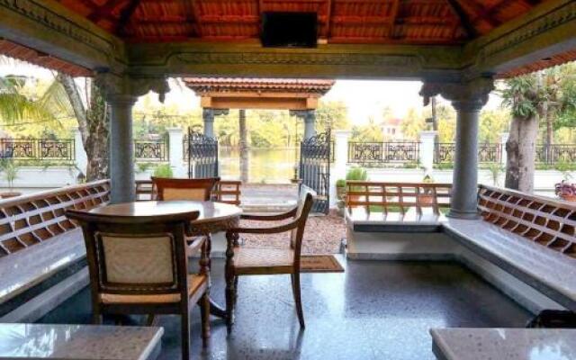 1 BHK Houseboat in Nedumudy, Alappuzha, by GuestHouser (E47B)