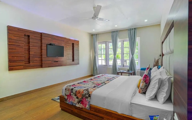 Pax Hotel Rock Villa