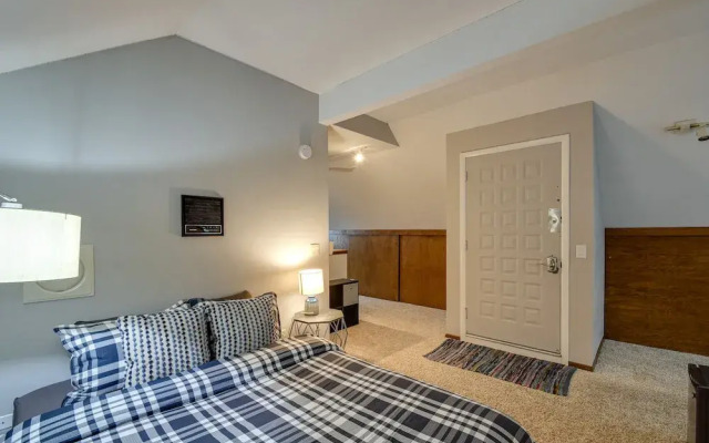 Large Home w/ Game Room, 4 Mi to Mississippi River