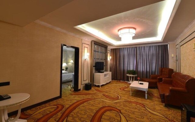 Huang He  International   Hotel