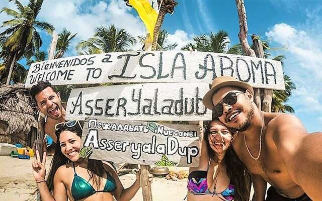 Cabins in Asserya Island - San Blas paradise - meals included