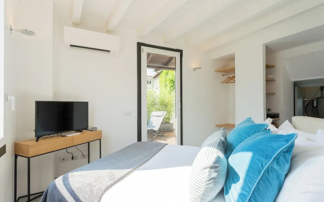 P Terrace by Rent all Como