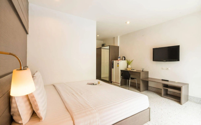 The Fifth Residence Hotel