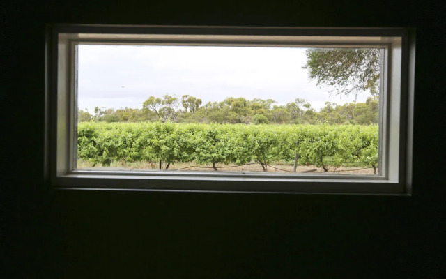 One Paddock Currency Creek Winery Villas