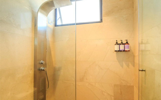 Apartments with Incredible View, Swimming Pool & Terrace by Tribu Sonata