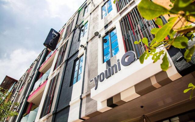 the youniQ Hotel