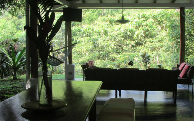 Portasol Rainforest and Ocean View Living
