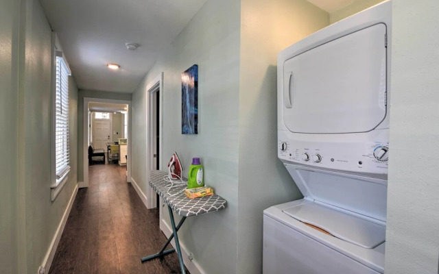 Home w/ Patio & Grill: 2 Mi to Galveston Seawall!