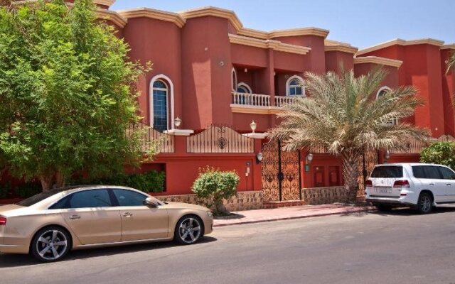 Royal In Villas