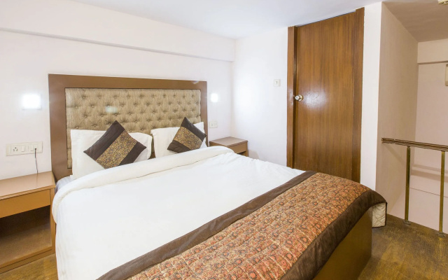 OYO 15515 Hotel Landmark Inn