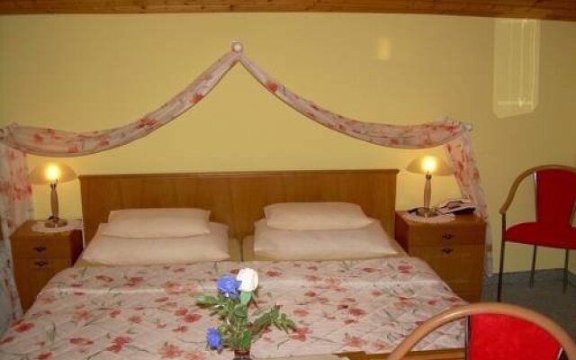 Gästehaus Kristall - Familie Gangl