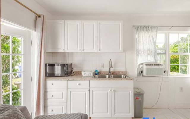 Room-small Cozy Apartment