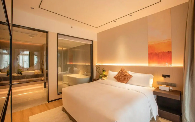 Lia Charlton Hotel Shenzhen