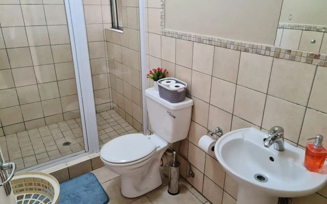 Midrand Ninth on Lever Shalom