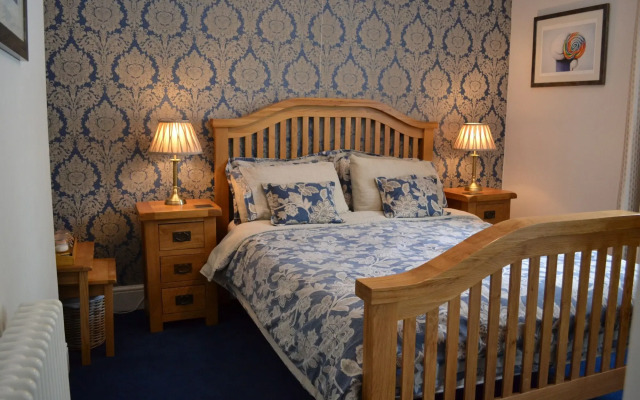 Coed-Y-Fron Guest House
