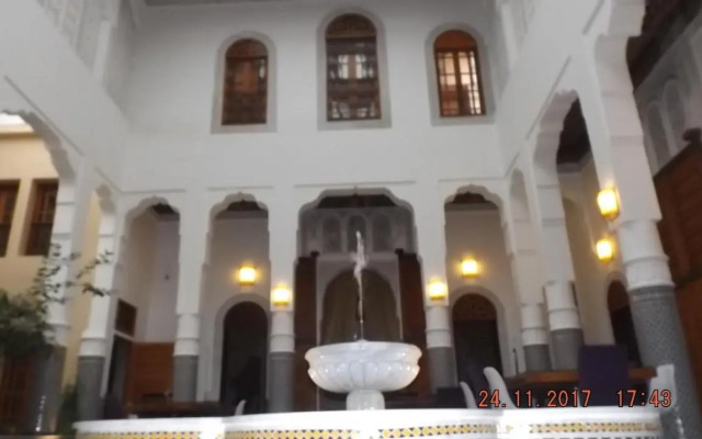 Riad Au " 20 jasmins & Spa "