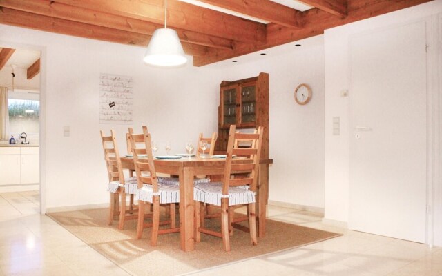Amazing Home in Beerse With 4 Bedrooms and Wifi
