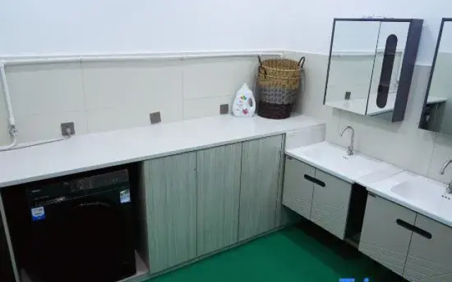 Zhishang Business Hotel