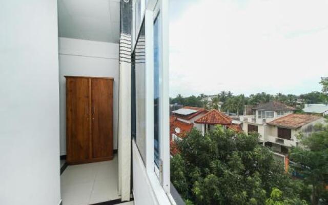 OYO 361 Grand Rovinka Hotel