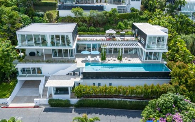 Naga Pearl Villa  |  6 rooms, 1 eternal summer on the Andaman Sea