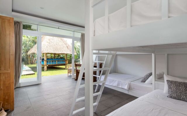 Luxury 4 Bedroom Villa With Private Pool, Bali Villa 2067