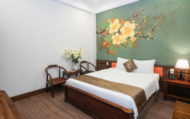 Jade Hotel