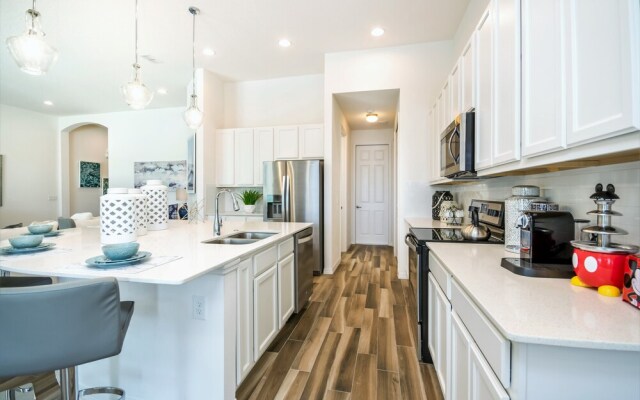 Solterra - 6136 Broad Oak Drive