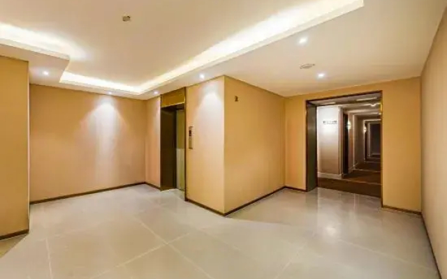 Starway Hotel (Deyang Confucian Temple)