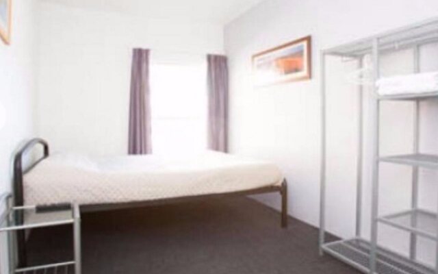 Big Backpackers Hostel