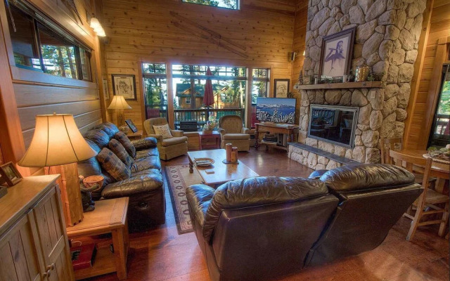 Smokey Joes - 5 Br Cabin