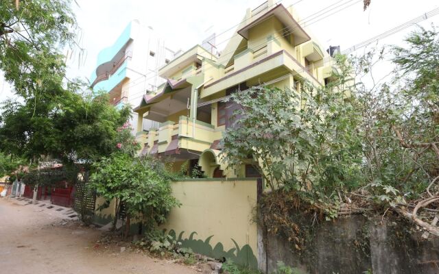 OYO 15128 Home Elegant 2BHK Near Boat House