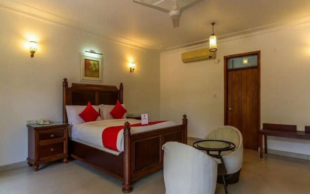 OYO 806 Hotel Safira River Front